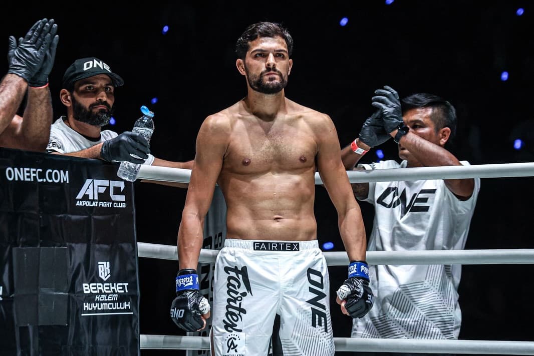 Panpayak Out, Petkhaokradong Vs. Ali Kelat Elevated To ONE Friday Fights 136 Main Event