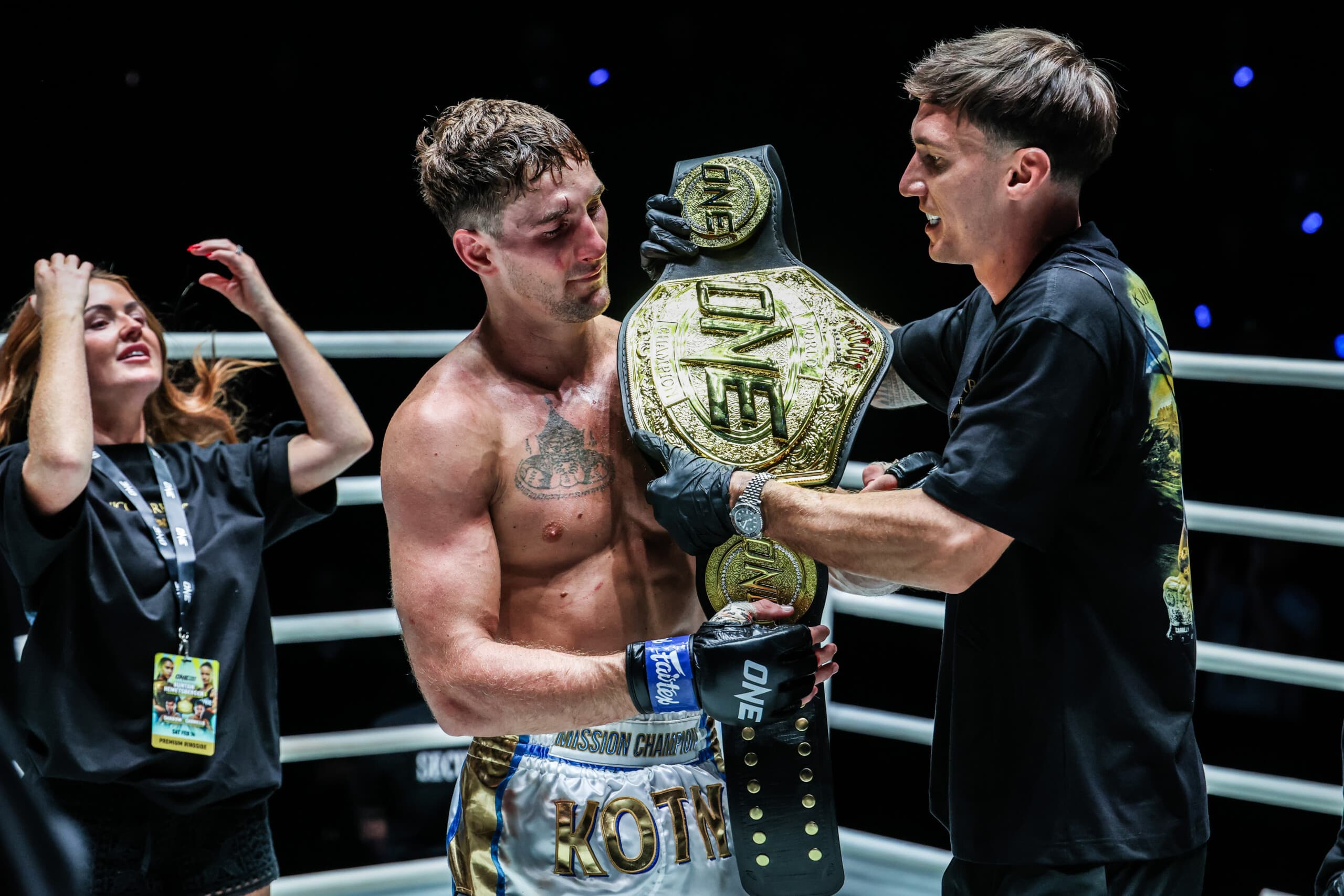 Nico Carrillo Defeats Shadow, Captures Interim Featherweight Muay Thai World Title At ONE Fight Night 40